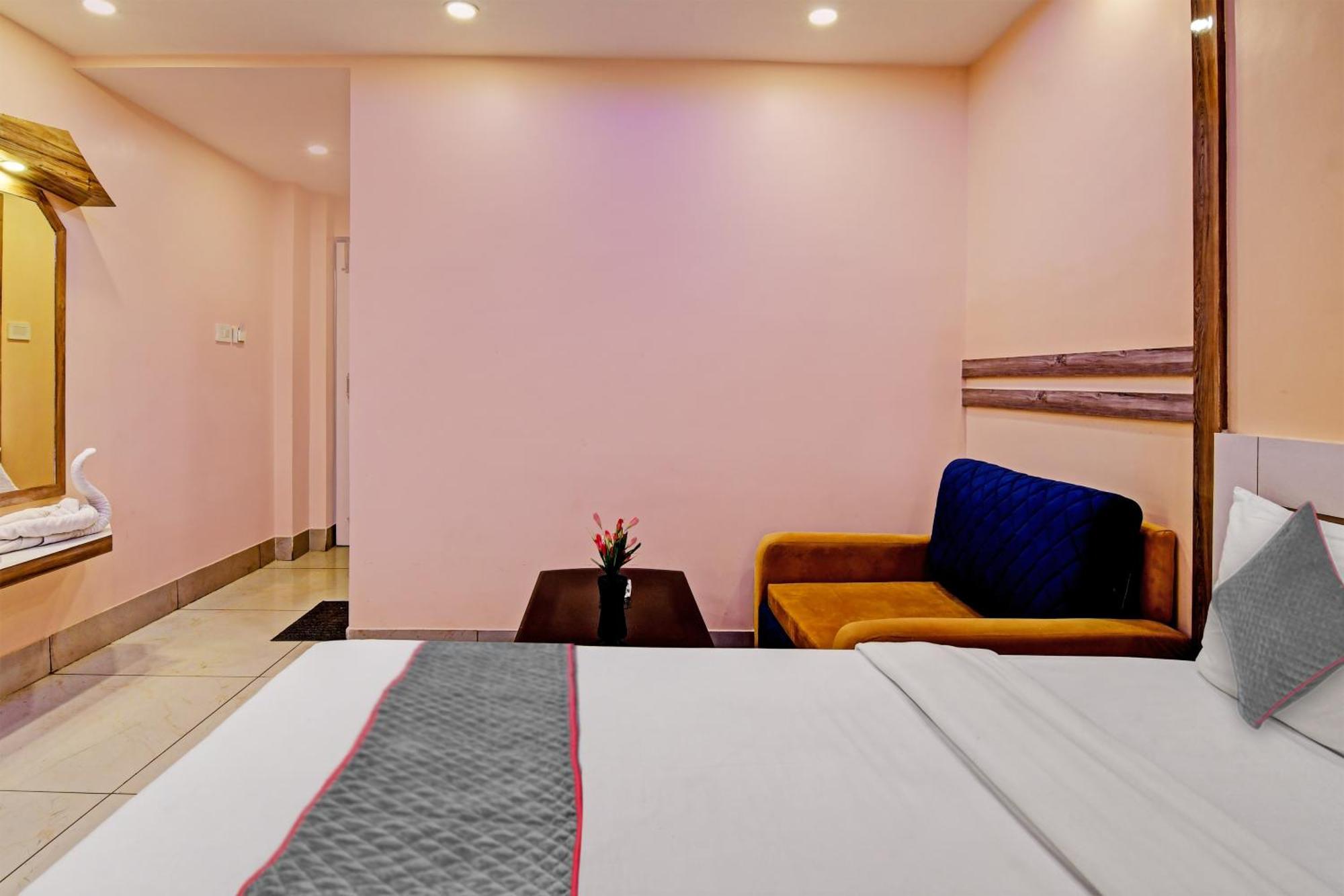 Townhouse The Grand Touch & The Royal Touch Hotel Дигха Екстериор снимка