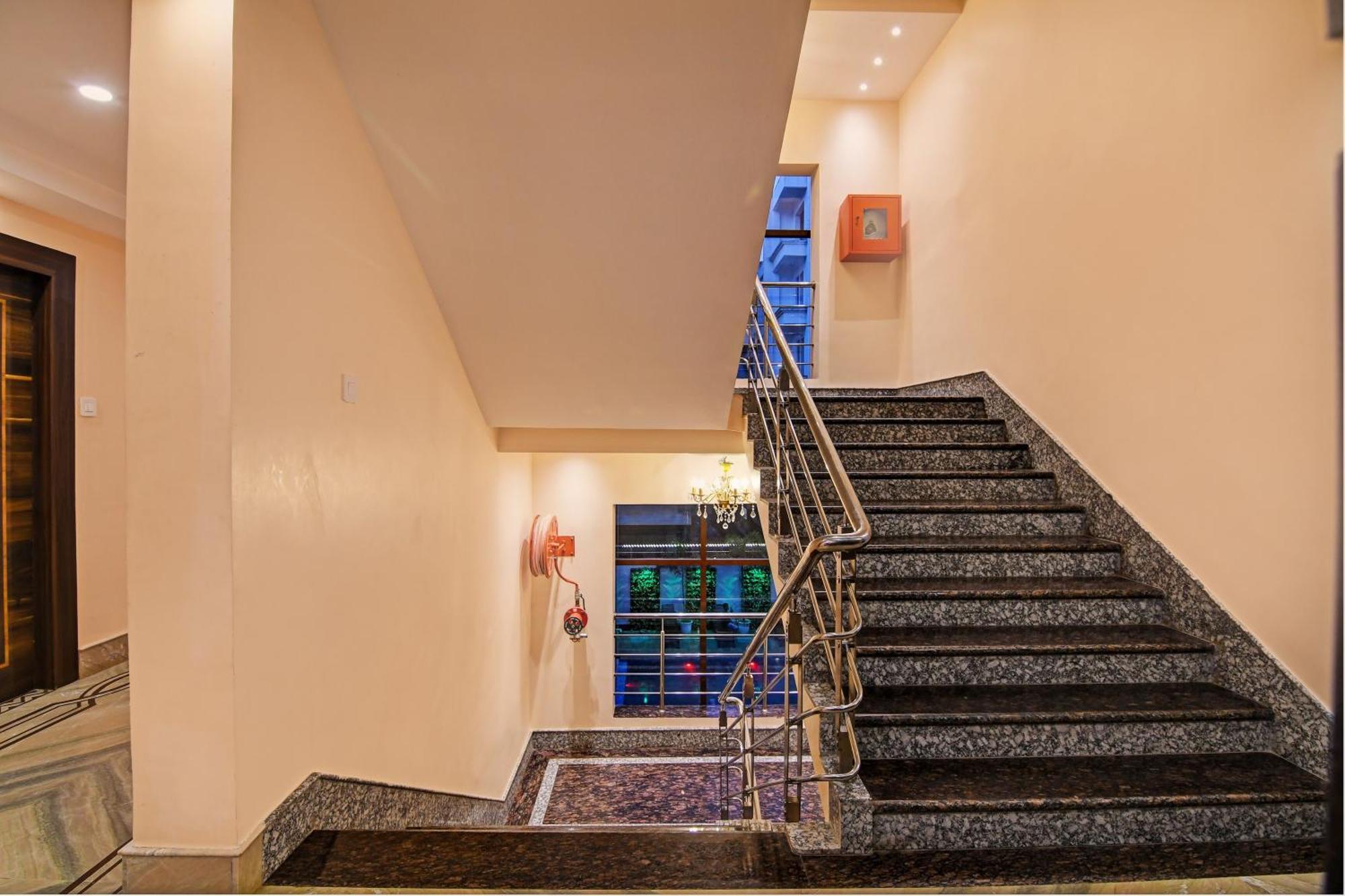 Townhouse The Grand Touch & The Royal Touch Hotel Дигха Екстериор снимка